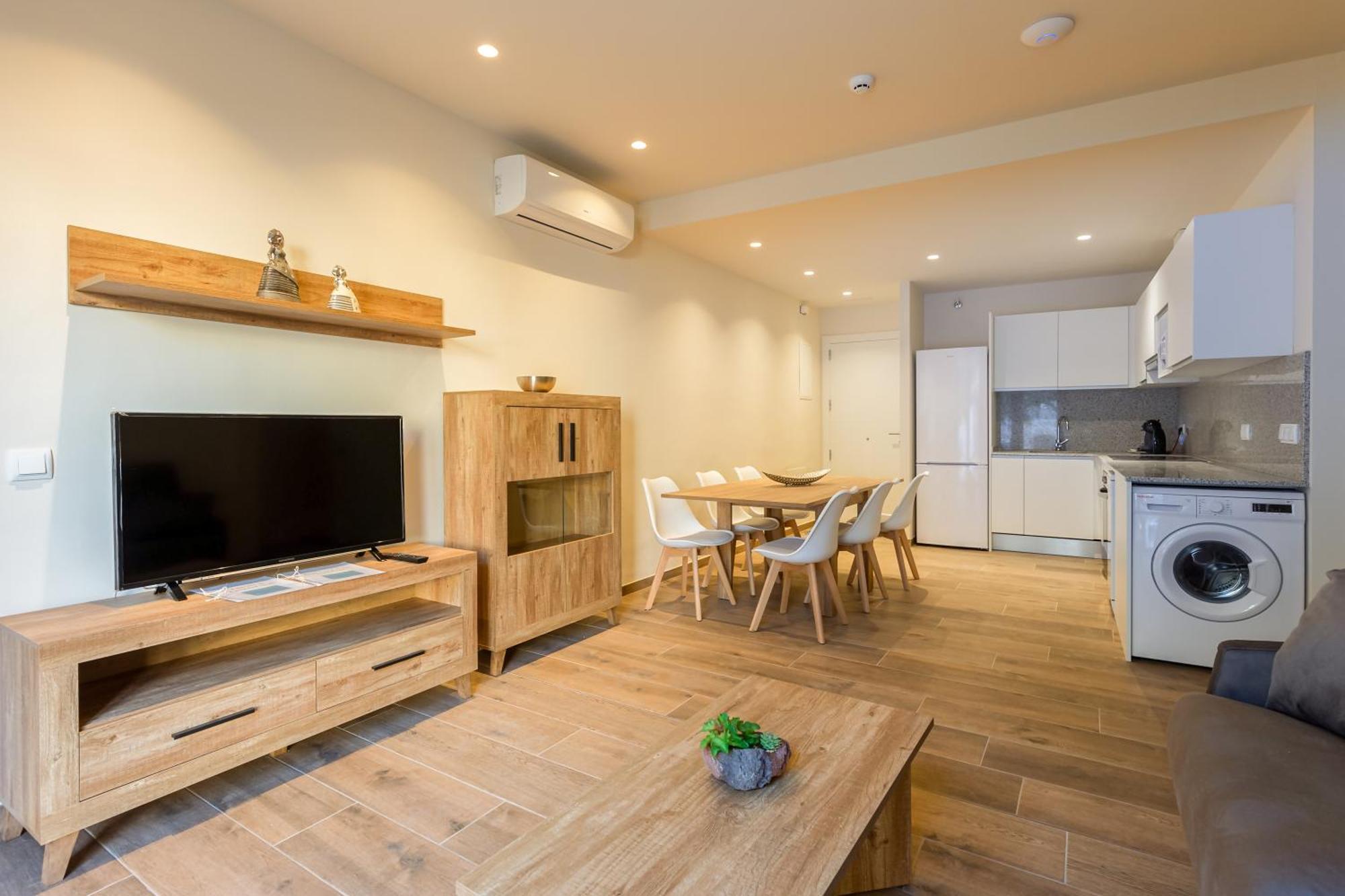 Besalú 11 Moderno apartamento con AC en la plaza Bagian luar foto