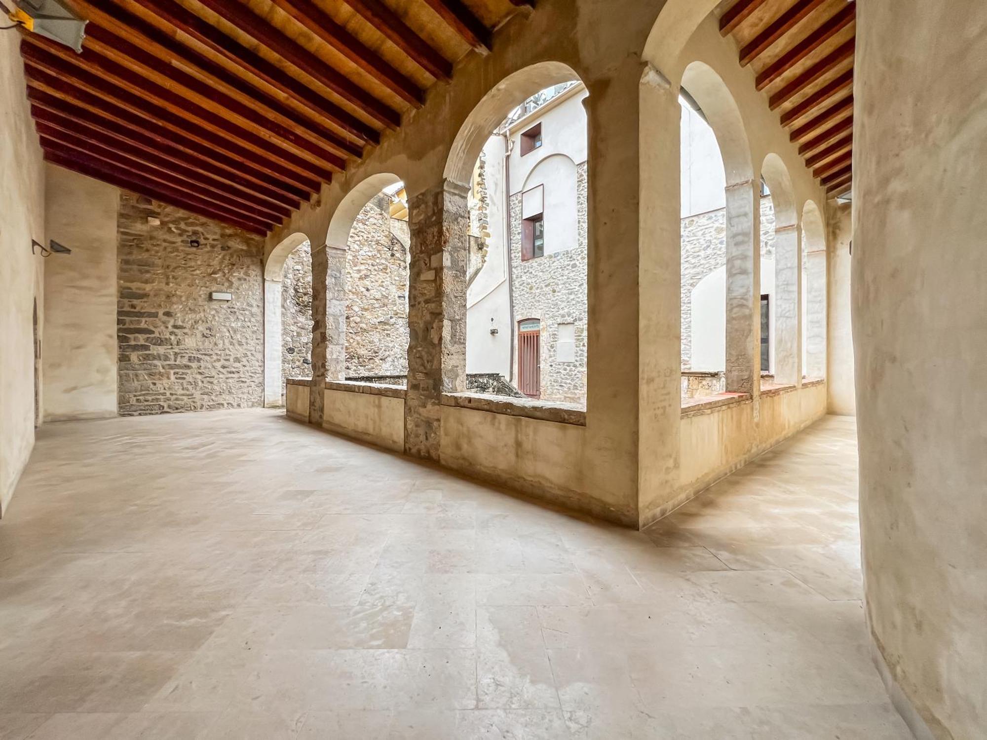 Besalú 11 Moderno apartamento con AC en la plaza Bagian luar foto