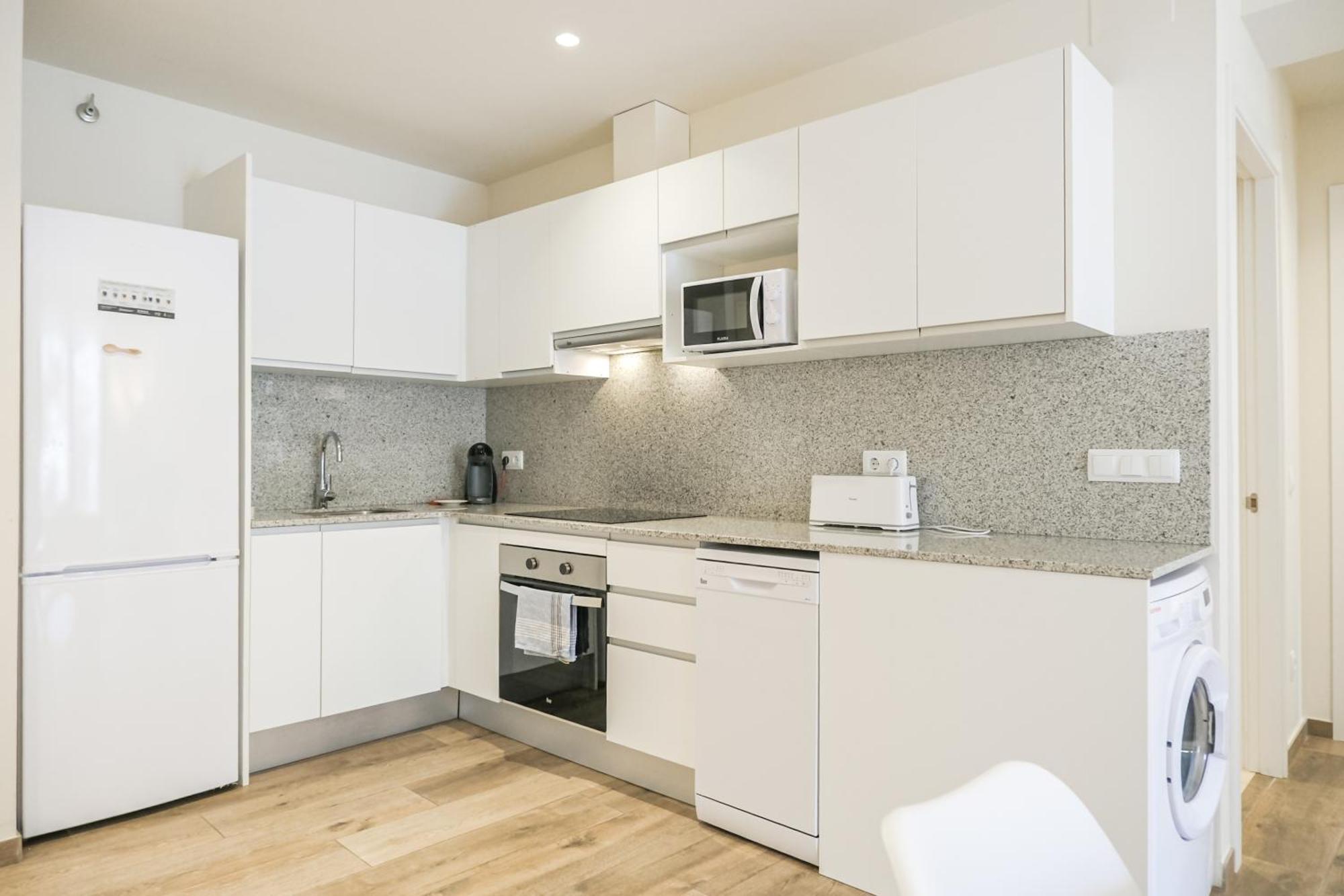 Besalú 11 Moderno apartamento con AC en la plaza Bagian luar foto