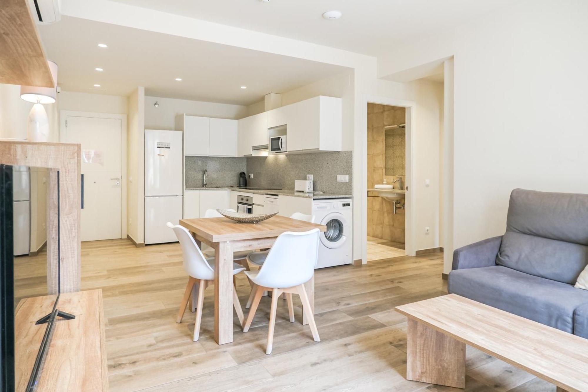 Besalú 11 Moderno apartamento con AC en la plaza Bagian luar foto